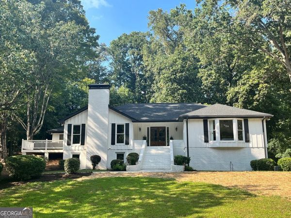 820 Oakhaven Drive, Roswell, GA 30075