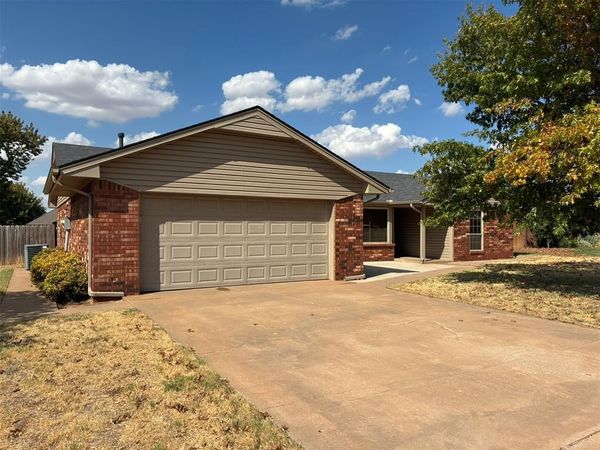 618 Hoehner Avenue, Okarche, OK 73762