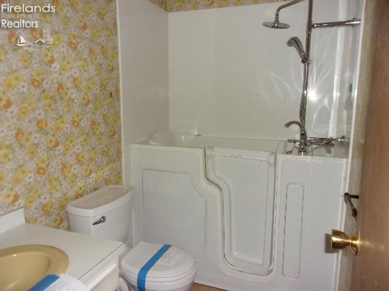 752 E Township Road 122, Tiffin, OH 44883 Photo 8