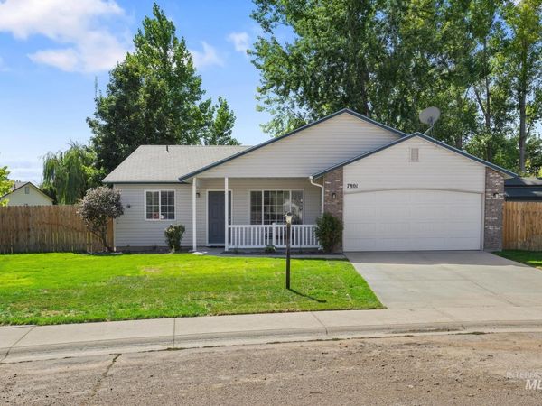 7801 E Mountain Oak Dr, Nampa, ID 83687