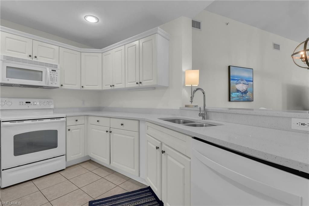 12130 Summergate Cir, Unit 104, Fort Myers, FL 33913 Photo