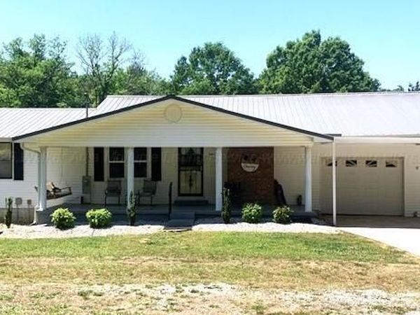 196 HAWKINS Dr, Sulligent, AL 35586