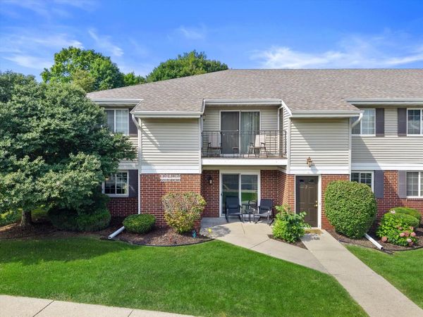 W168N11065 Ashbury CIRCLE, Unit 1, Germantown, WI 53022