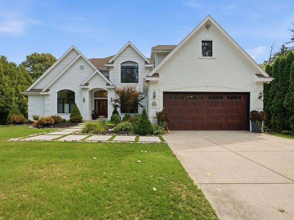 W321N7631 Silver Spring DRIVE, Hartland, WI 53029