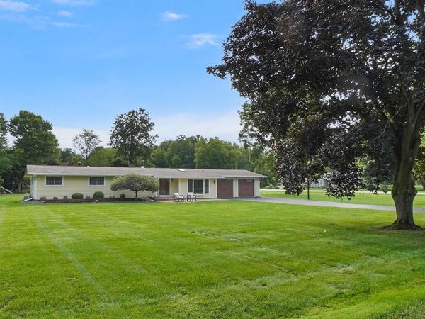 W343N6300 S Bayview ROAD, Oconomowoc, WI 53066