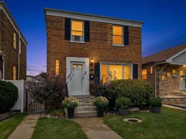 6118 S Austin Avenue , Chicago, IL 60638
