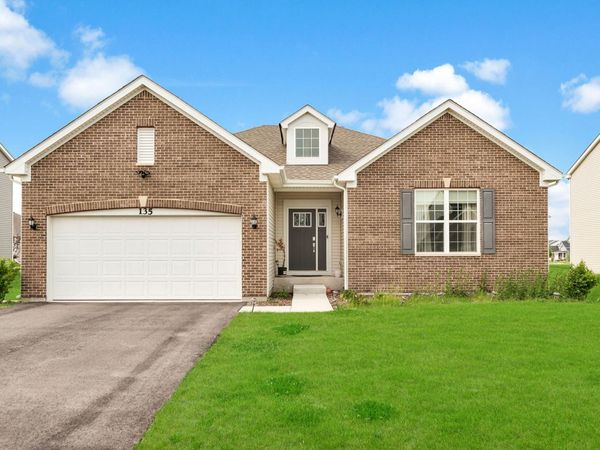 135 S Devoe Drive , Oswego, IL 60543