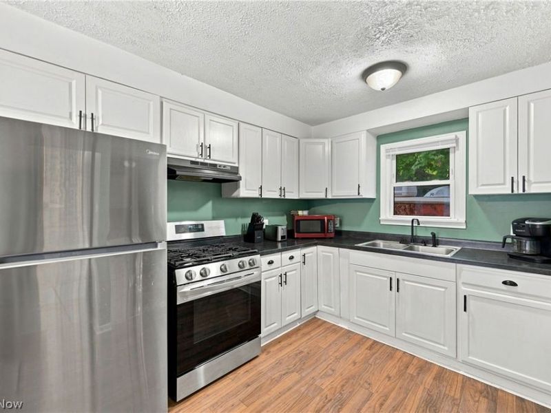 898 Orchard Road, Willoughby, OH 44094 Photo 5