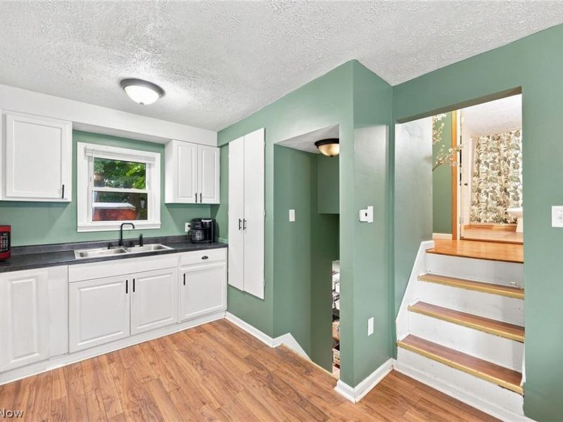 898 Orchard Road, Willoughby, OH 44094 Photo 6