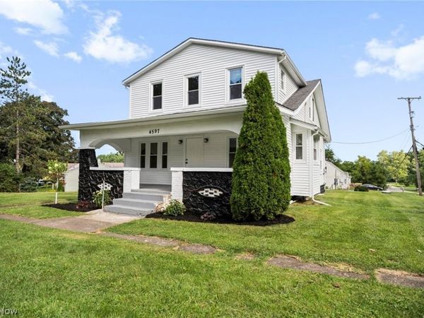 4597 Elyria Avenue , Lorain, OH 44055