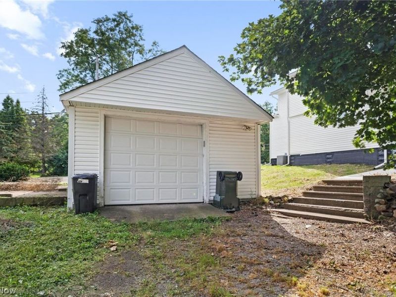 4597 Elyria Avenue, Lorain, OH 44055 Photo 38