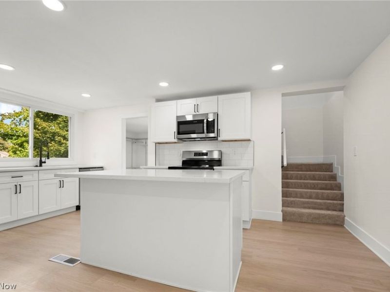 4597 Elyria Avenue, Lorain, OH 44055 Photo 4