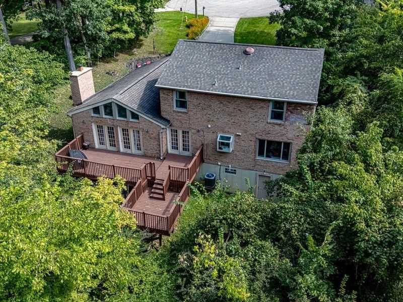7885 Oak Leaf Circle, West Chester, OH 45241 Photo 2