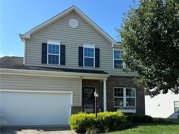 7119 Bluestream Drive, Tipp City, OH 45371