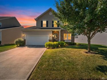7119 Bluestream Drive, Tipp City, OH 45371