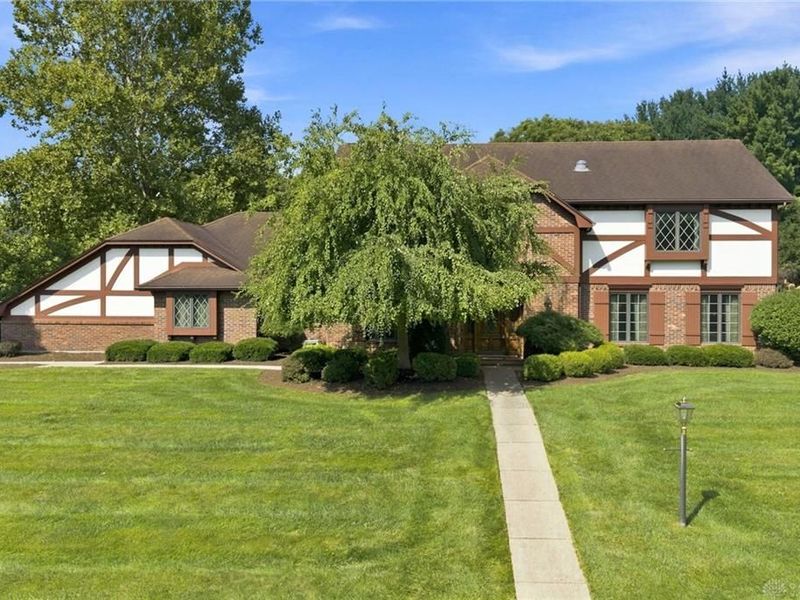 249 Wilkes Court, Beavercreek, OH 45434 Photo 2