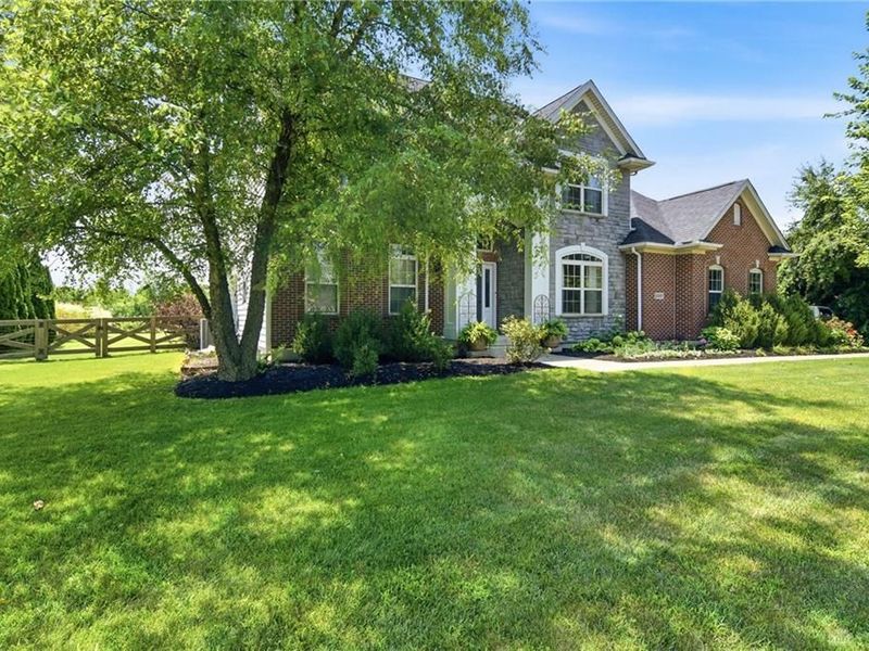 2327 Elizabeth Drive, Clearcreek Township, OH 45068 Photo 2