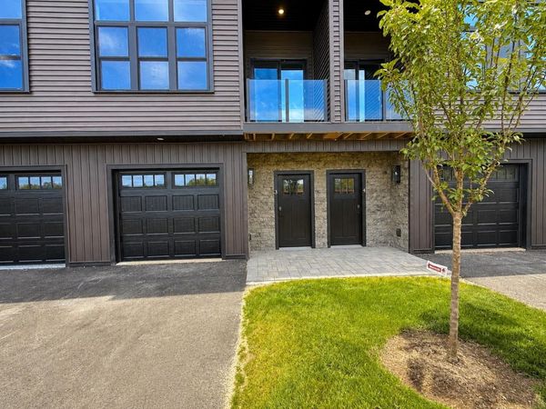 12 Cobblestone Court, Unit 4, Laconia, NH 03246