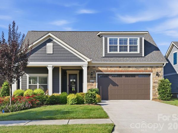 1041 Gradison Drive, Matthews, NC 28104
