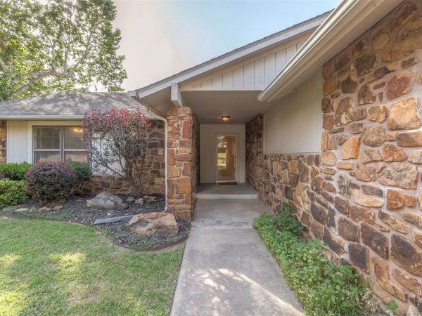 6820 S 32nd West Avenue , Tulsa, OK 74132