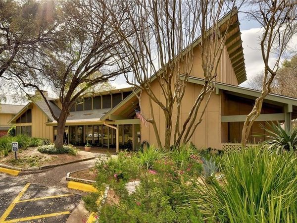 900 W Village LN, Austin, TX 78758