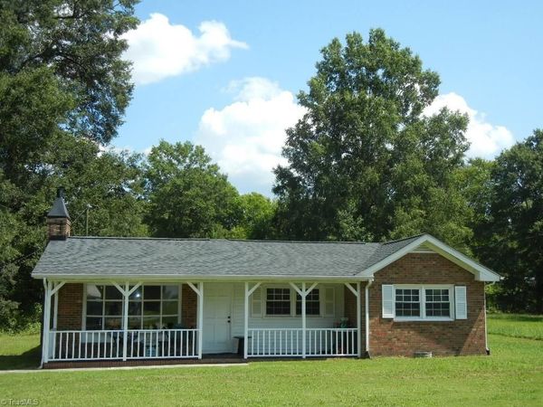 511 NC Highway 100 , Whitsett, NC 27377
