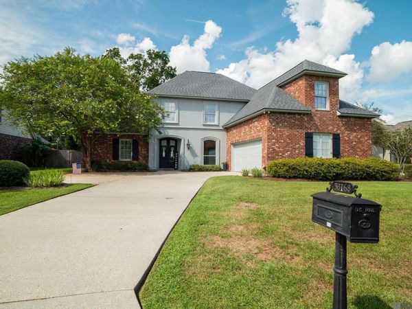 38168 Springwood Ave, Prairieville, LA 70769