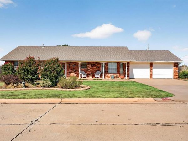 920 McDonald Terrace, Cordell, OK 73632