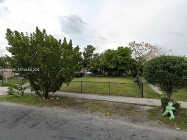 4 NW 4th Ct , Pompano Beach, FL 33069