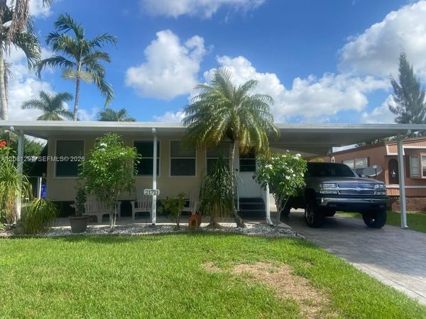 21711 NW 8th Ct, Pembroke Pines, FL 33029