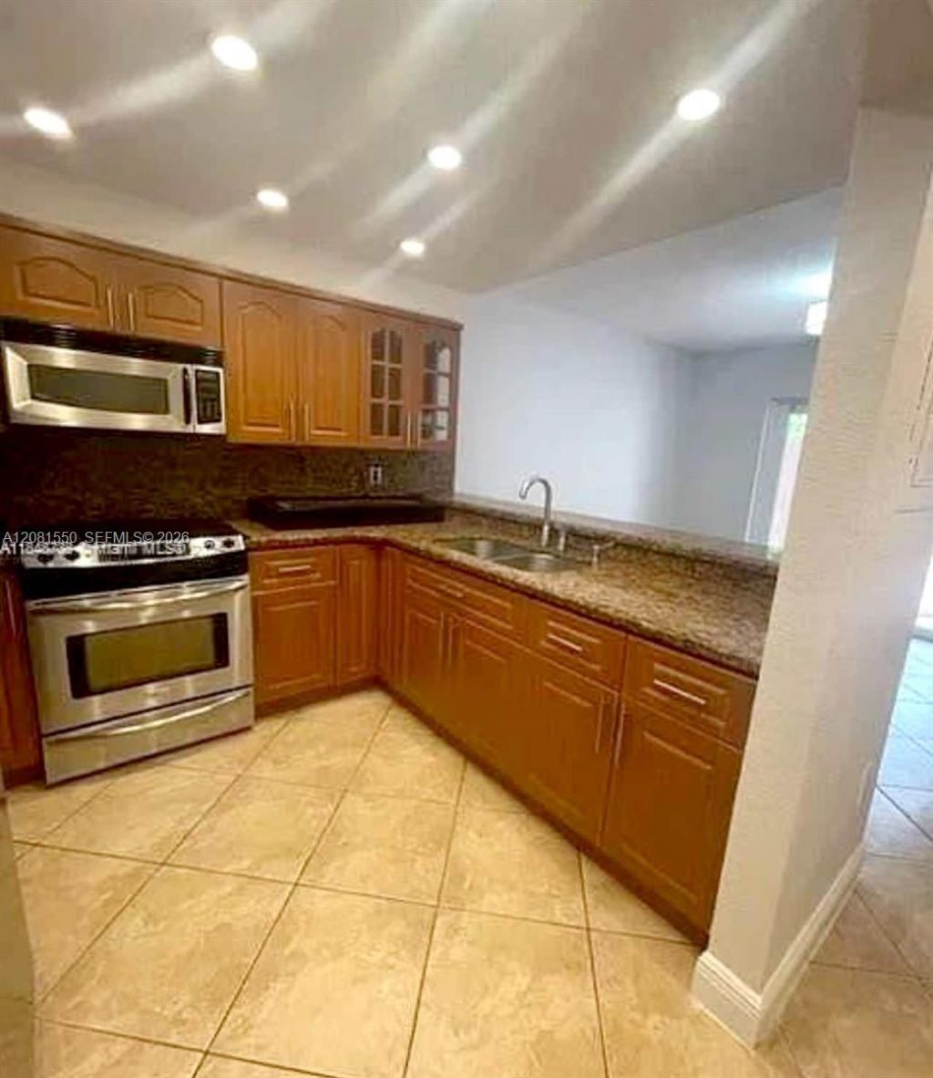 1990 SW 121st Ct, Unit 236, Miami, FL 33175 Photo
