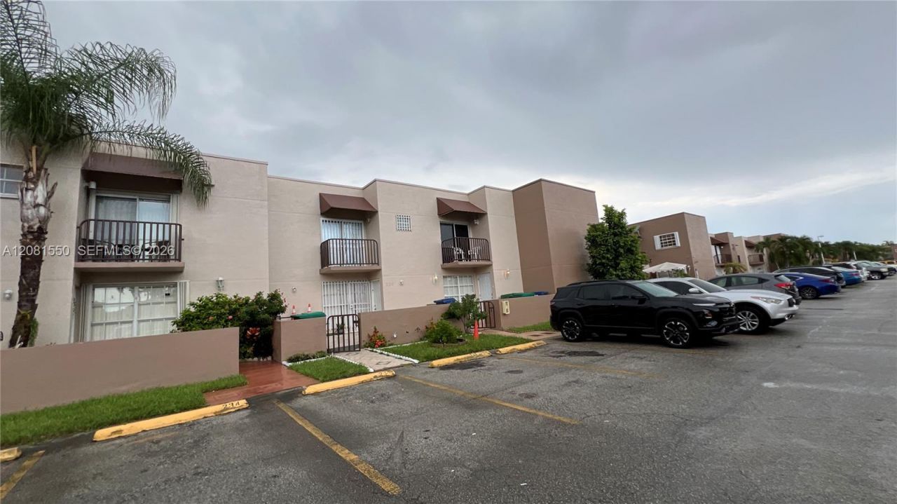 1990 SW 121st Ct , Unit 236, Miami, FL 33175 Photo
