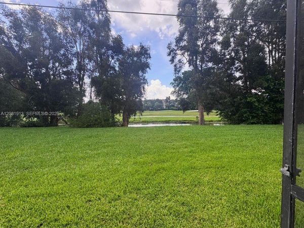 10325 NW 11th St , Unit 101, Pembroke Pines, FL 33026