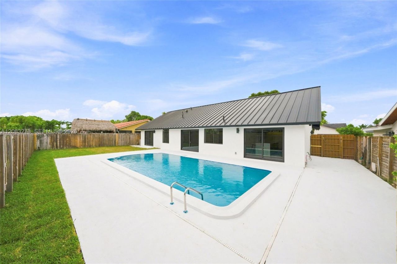 13300 SW 99th Ter, Miami, FL 33186 Photo