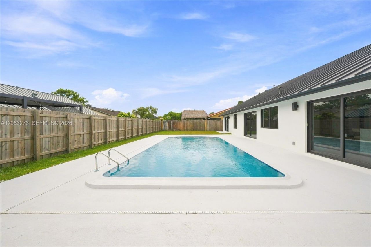 13300 SW 99th Ter, Miami, FL 33186 Photo