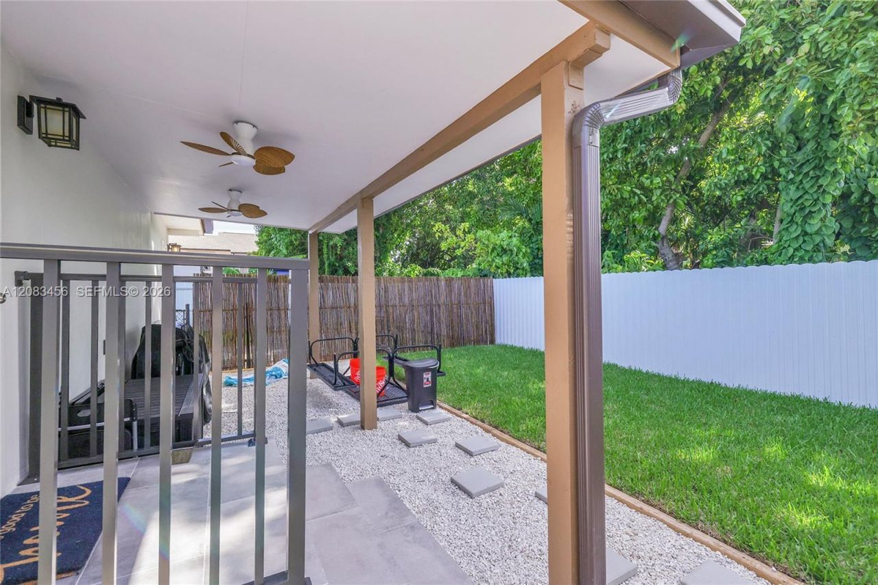 3520 SW 88th Pl , Unit 1, Miami, FL 33165 Photo