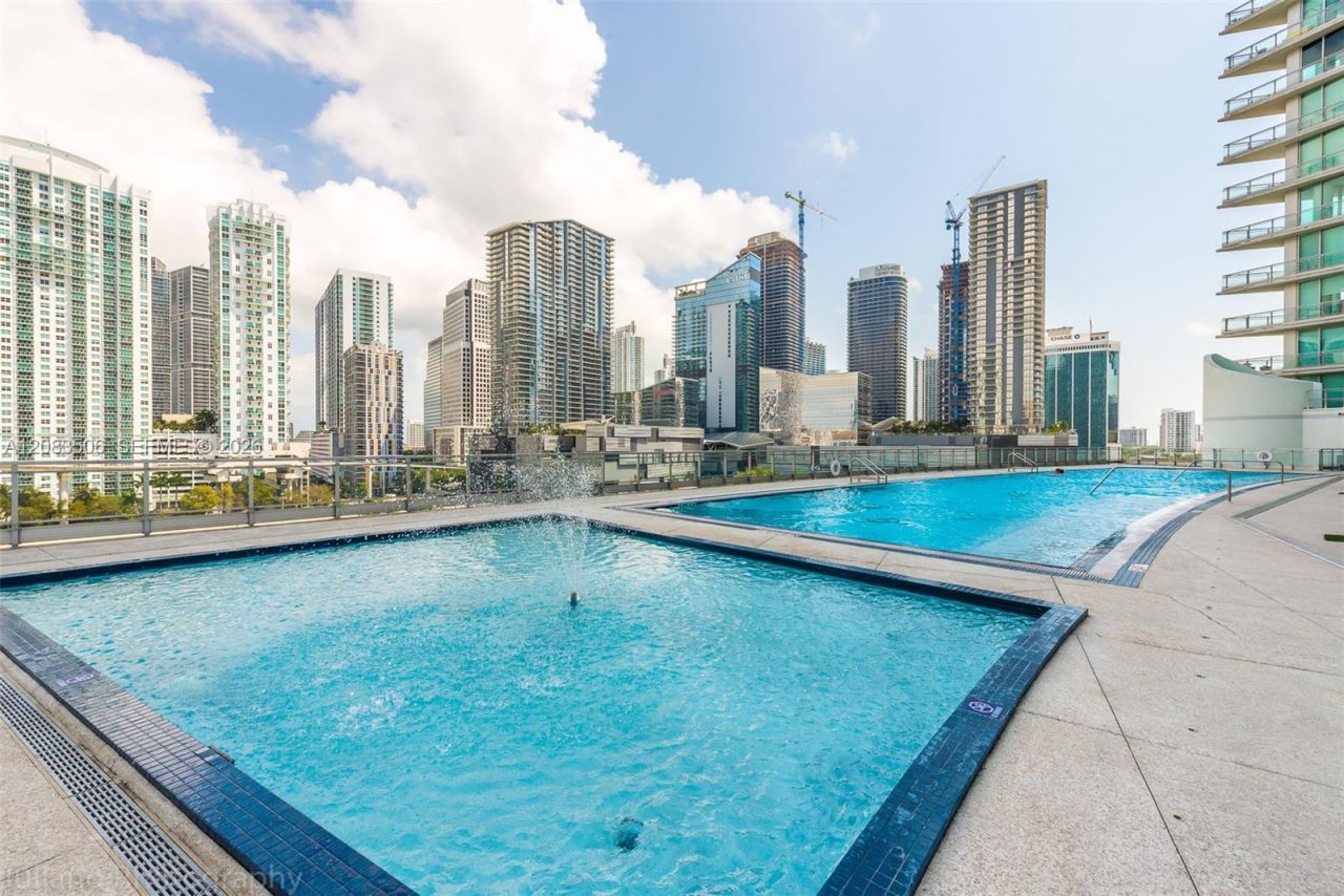 92 SW 3rd St, Unit 1107, Miami, FL 33130 Photo