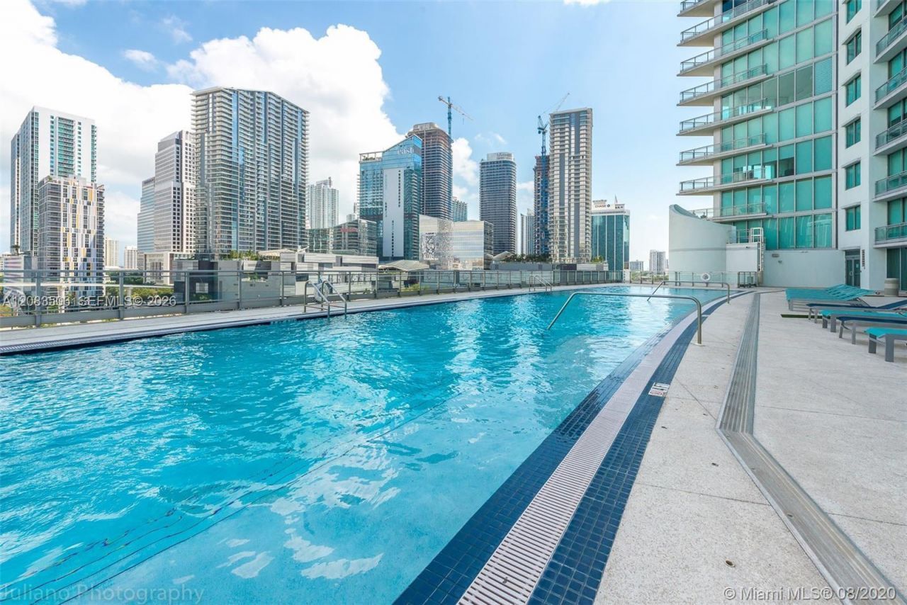 92 SW 3rd St, Unit 1107, Miami, FL 33130 Photo