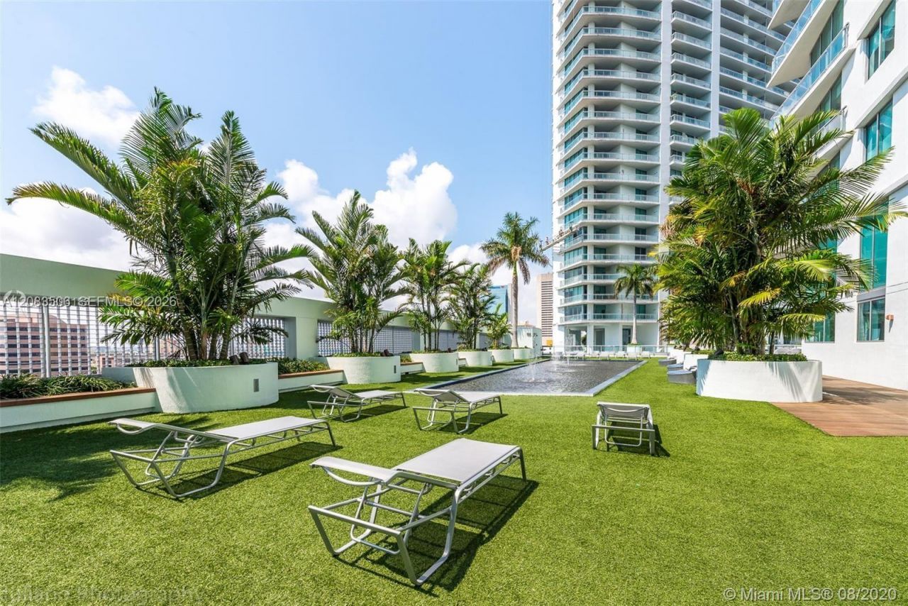 92 SW 3rd St, Unit 1107, Miami, FL 33130 Photo