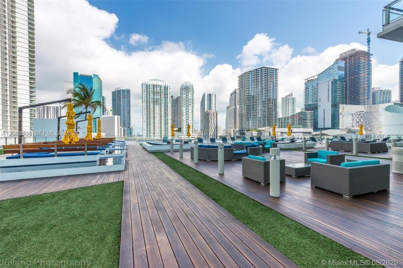 92 SW 3rd St, Unit 1107, Miami, FL 33130 Photo