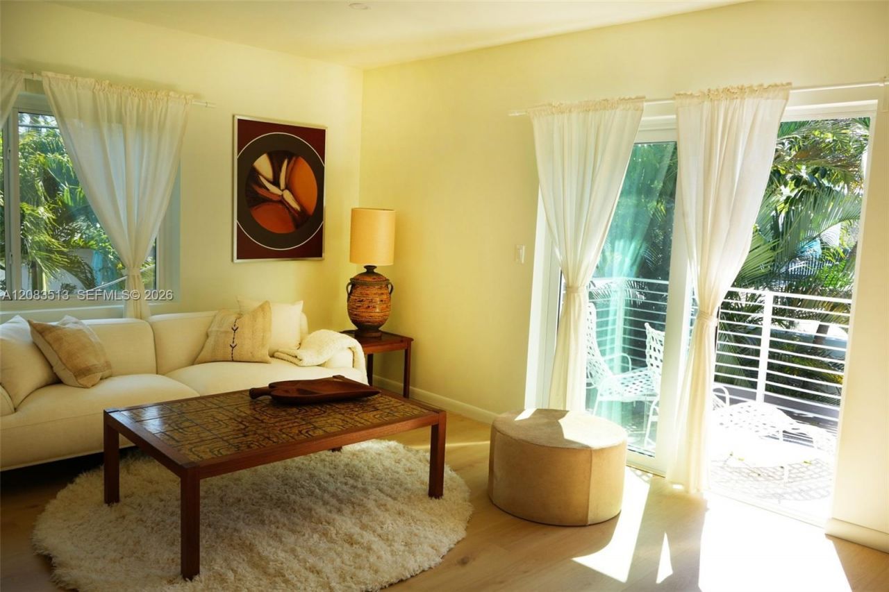 2904 N Ocean Blvd, Fort Lauderdale, FL 33308 Photo
