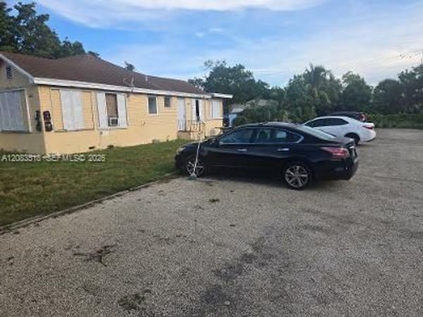 2215 Fillmore St, Unit B, Hollywood, FL 33020