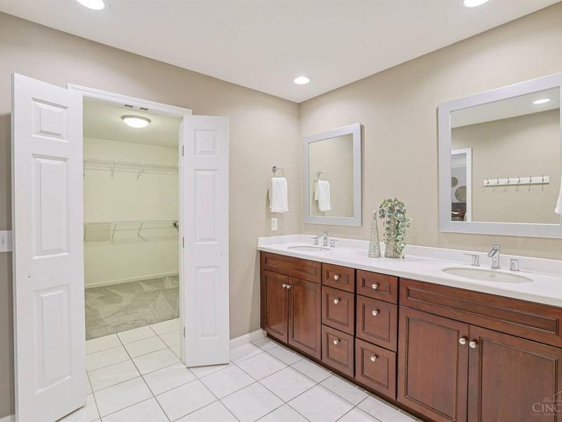 3486 Forestoak Court, Cincinnati, OH 45208 Photo 24