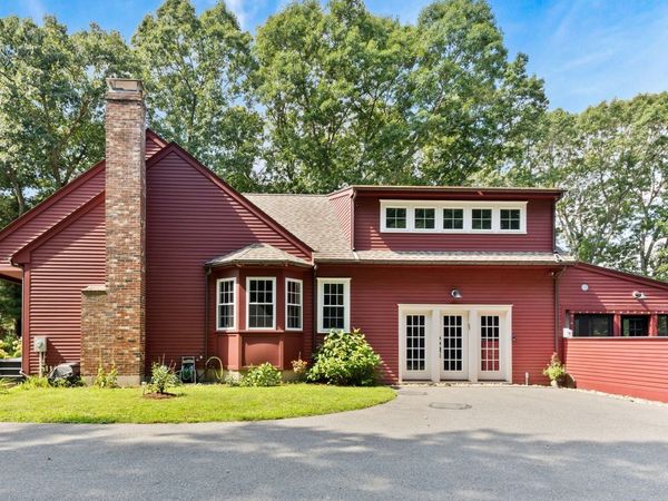 3 Faria Farm Rd, Berkley, MA 02779