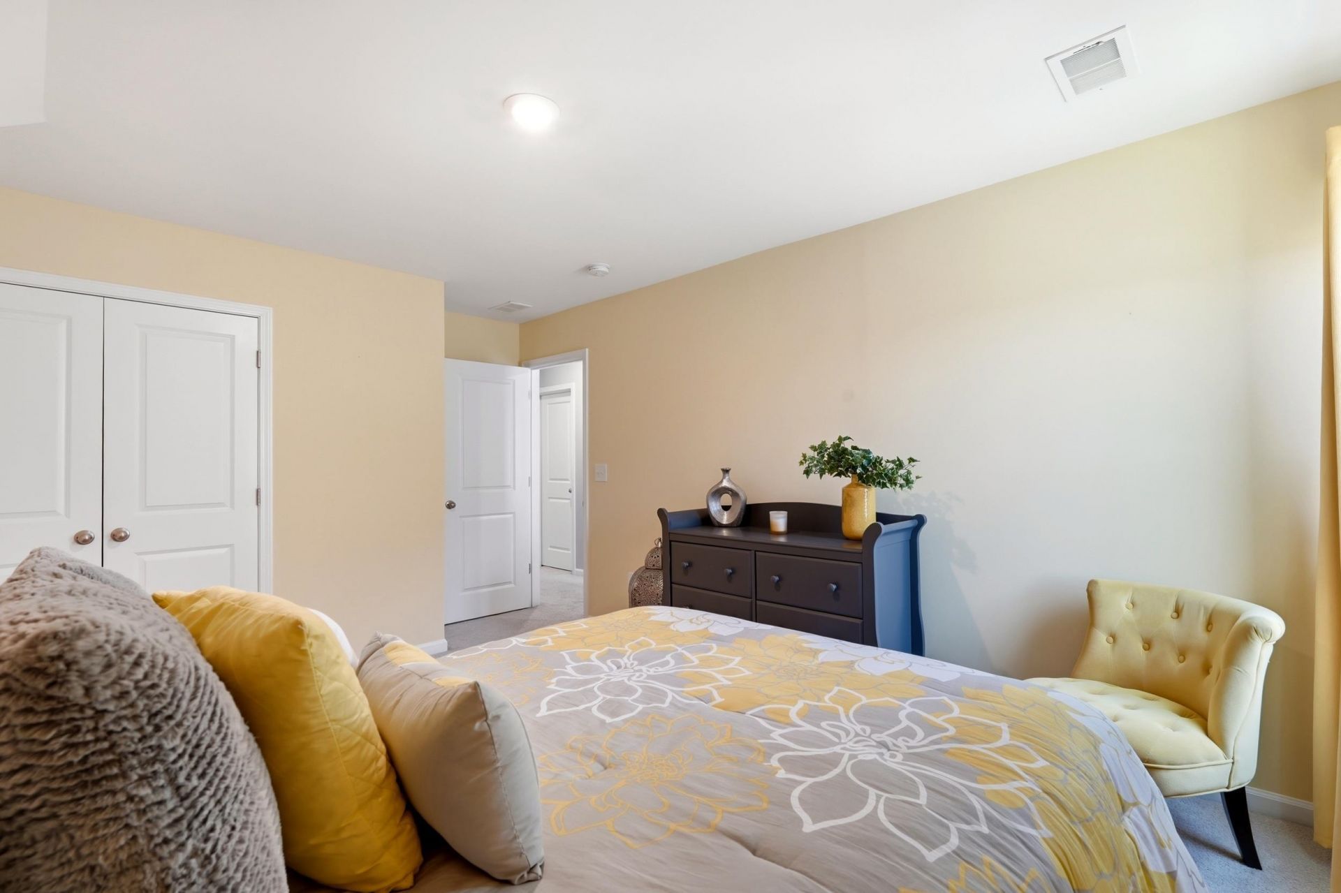 245 Harbison Circle Photo 32