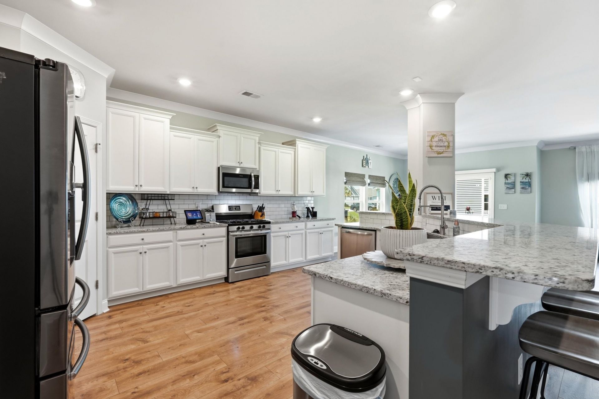 245 Harbison Circle Photo 8