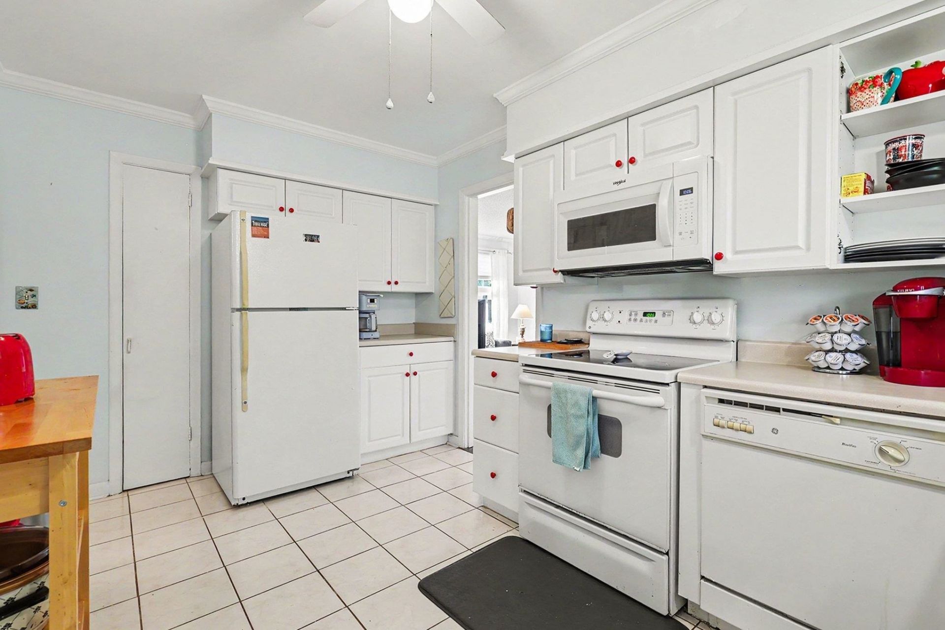 751 Sycamore Ave.  Photo 9