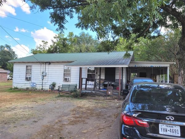 1818 E BOOTH, Paris, TX 75460