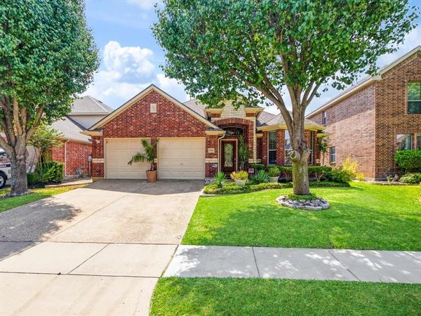 2703 Cove Drive, Grand Prairie, TX 75054