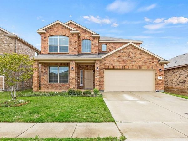 916 Meadow Scape Drive, Fort Worth, TX 76028